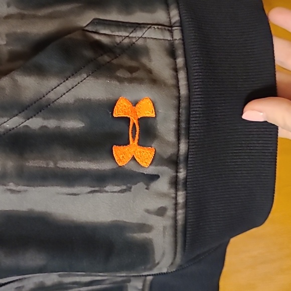 Under Armour Zip Up Jacket - Picture 2 of 4